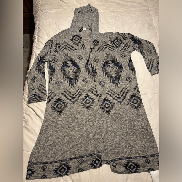 Plus Size Open Cardigan Tribal Style Gray And Blue Print With Hood Size 26/28 - Picture 1 of 6
